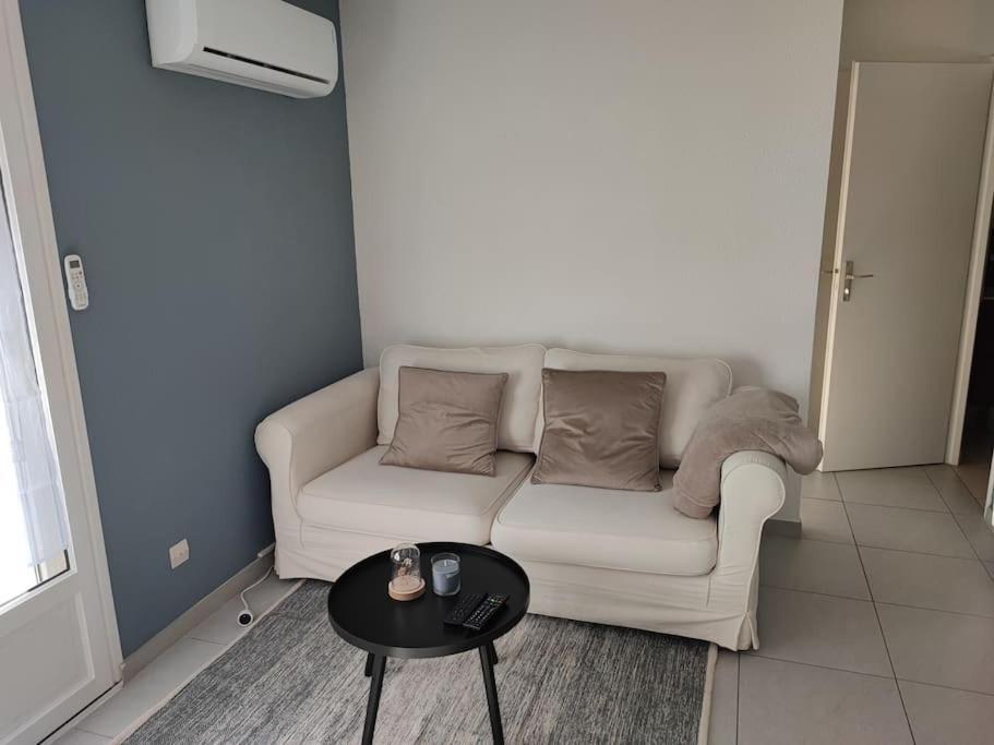 Charmant 2 Pieces A Aubenas 2Etoiles Apartman Kültér fotó