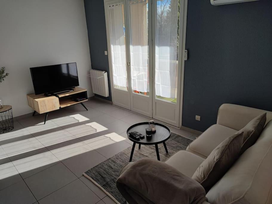 Charmant 2 Pieces A Aubenas 2Etoiles Apartman Kültér fotó